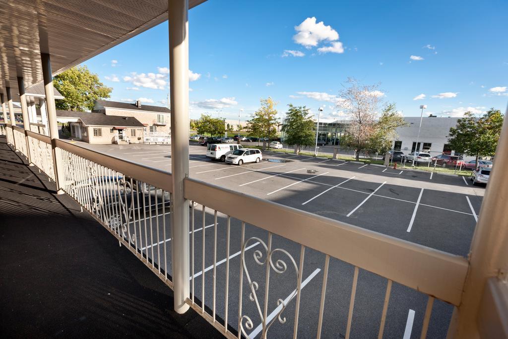 Econo Lodge Brossard Exterior photo