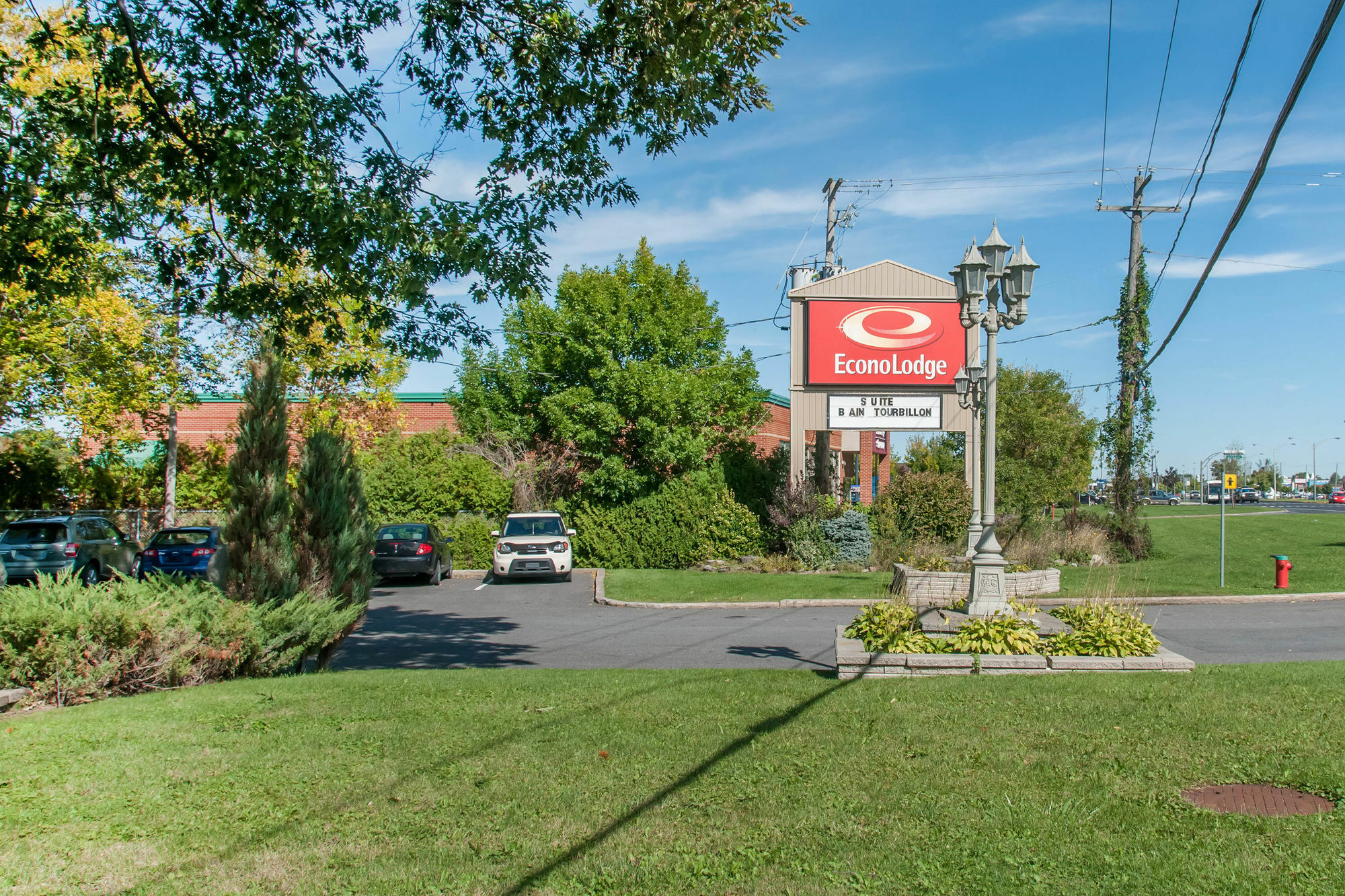 Econo Lodge Brossard Exterior photo